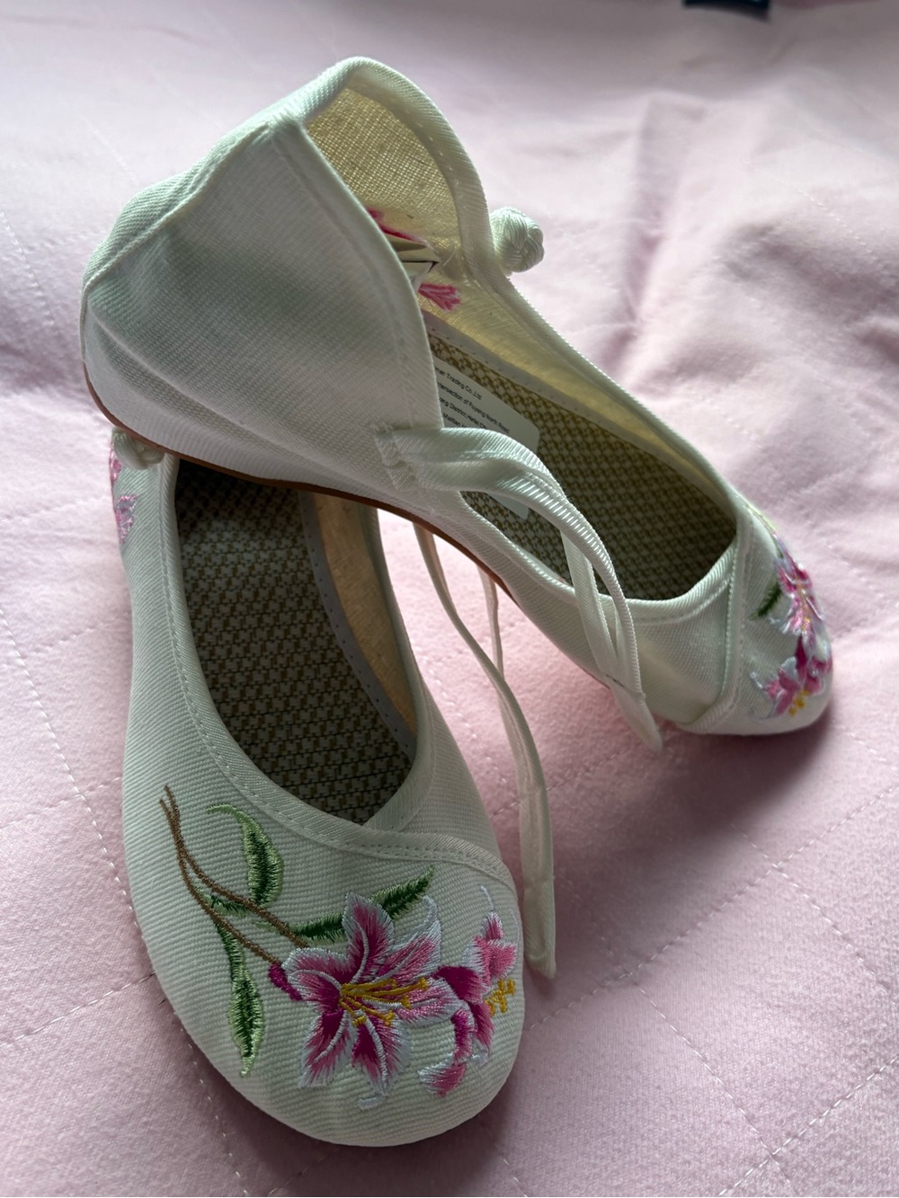 White Embroidered Floral Ballet Flats with Tie Detail